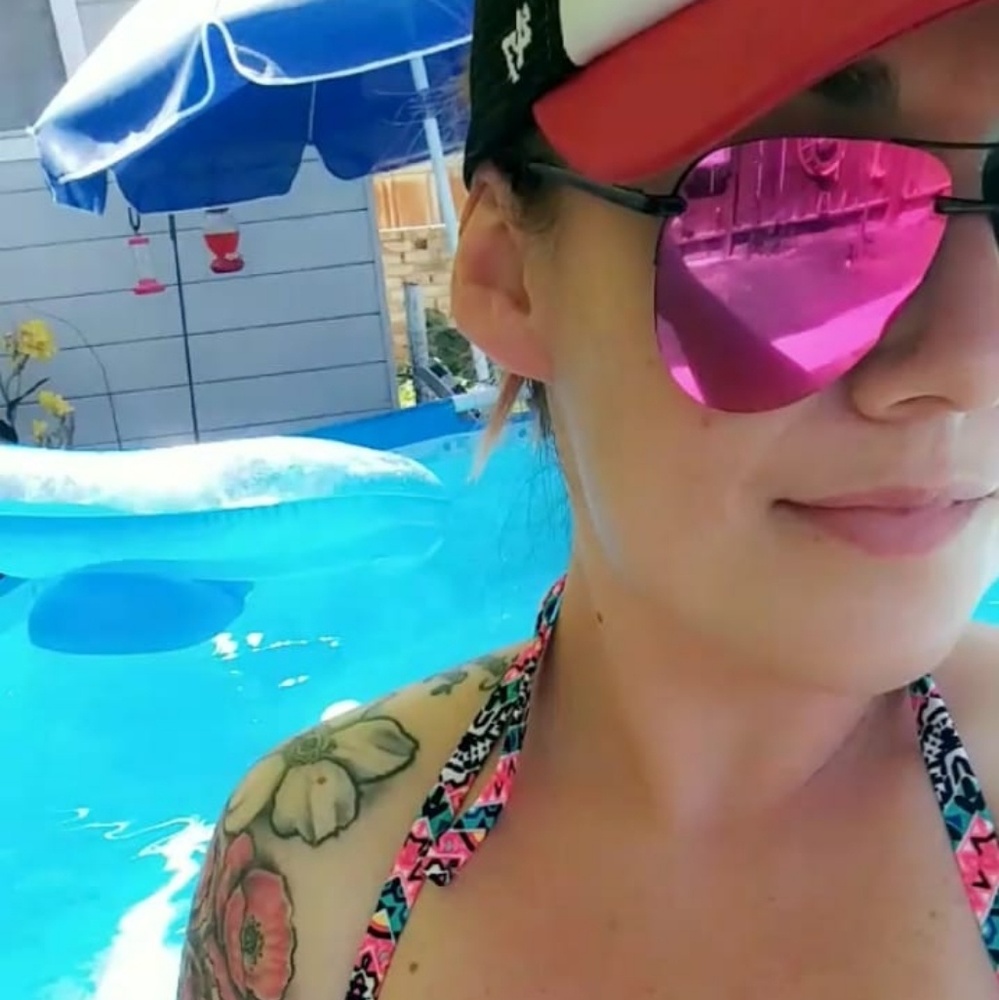 Meet your Posher, Kayla